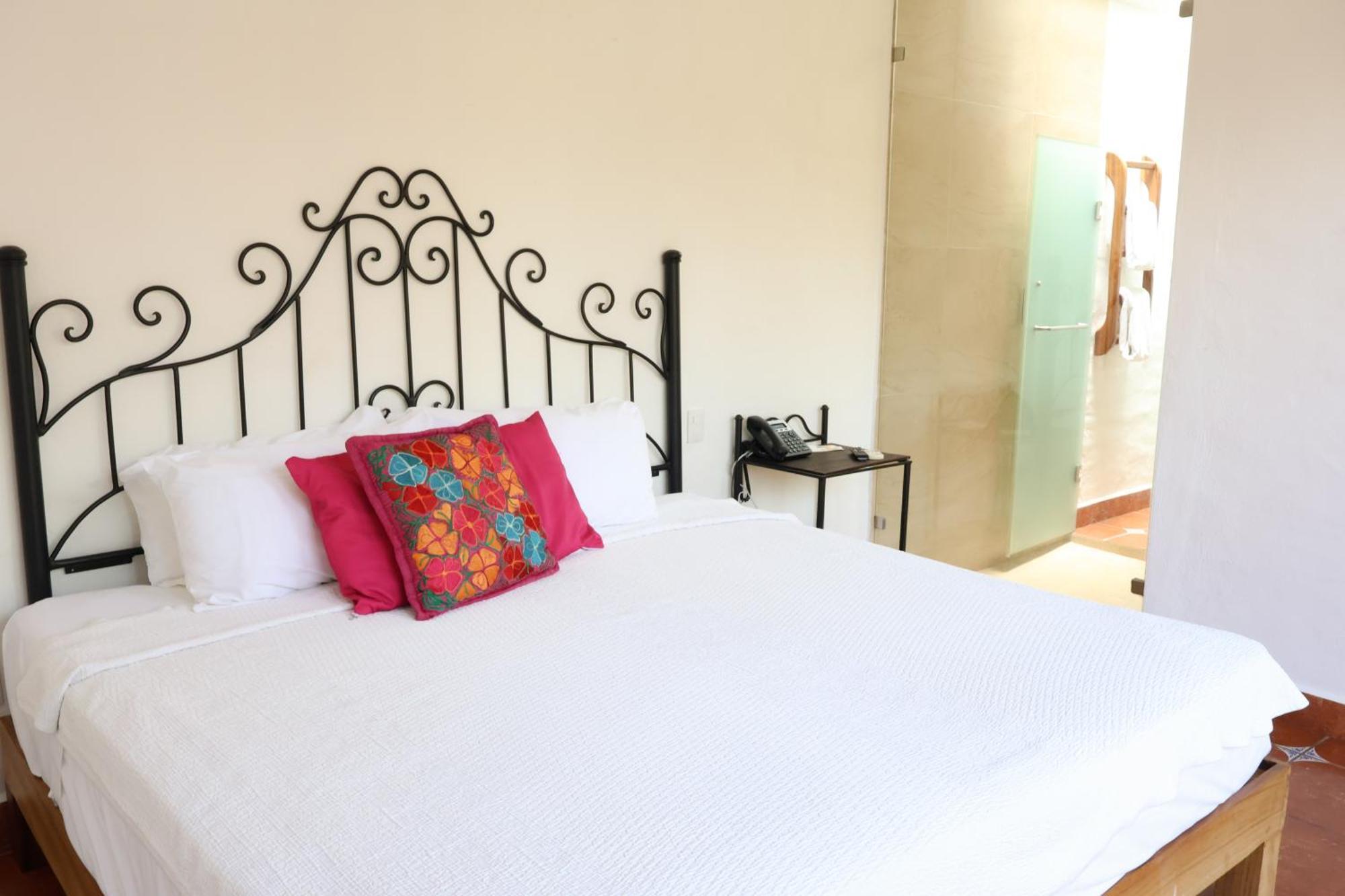 Отель Casa Loteria -Pueblito Sayulita- Colorful, Family And Relax Experience With Private Parking And Pool Экстерьер фото