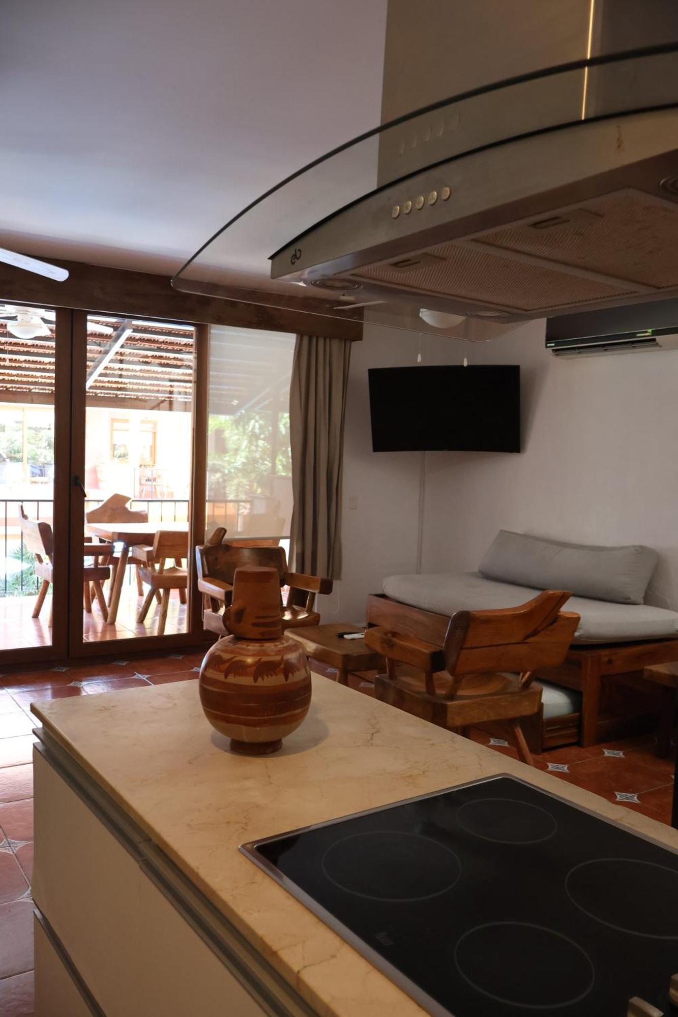 Отель Casa Loteria -Pueblito Sayulita- Colorful, Family And Relax Experience With Private Parking And Pool Экстерьер фото