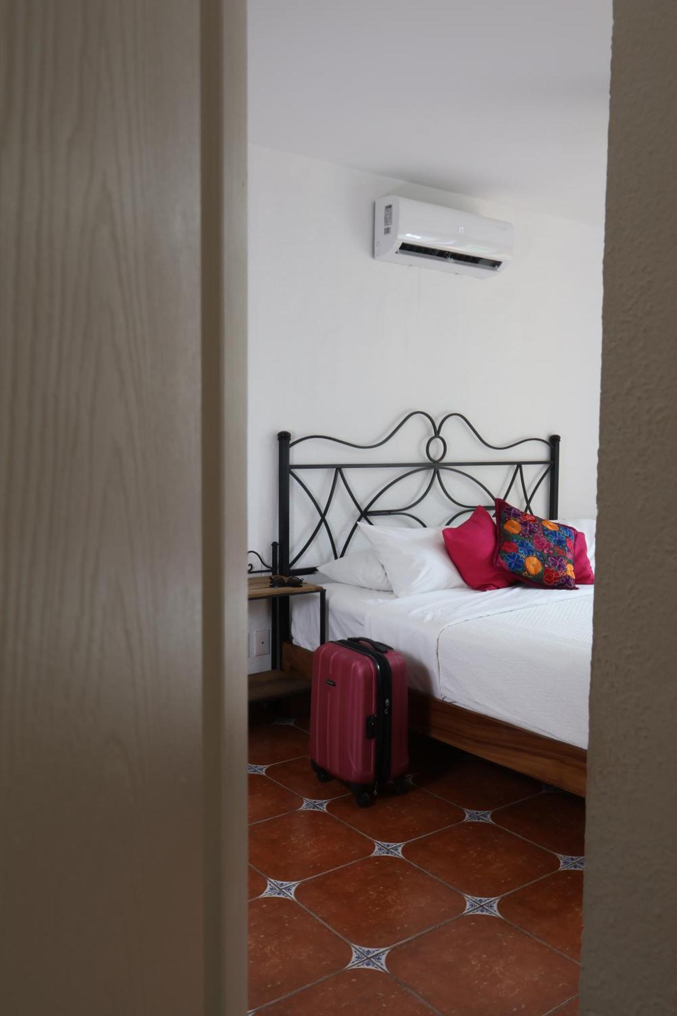 Отель Casa Loteria -Pueblito Sayulita- Colorful, Family And Relax Experience With Private Parking And Pool Экстерьер фото